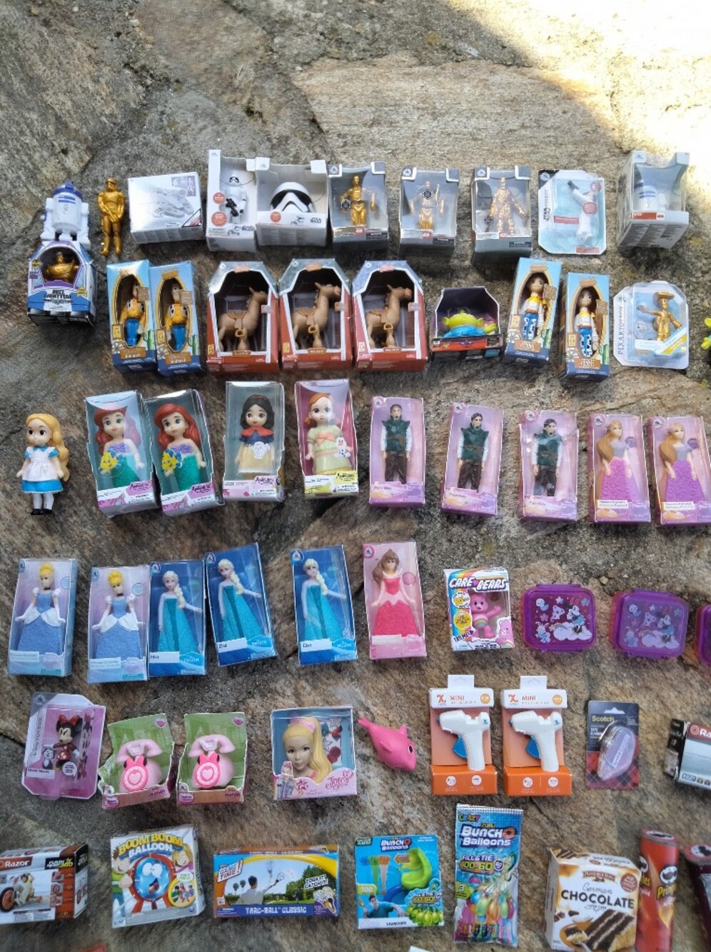 110 Mini Brands - Picture 5 of 7